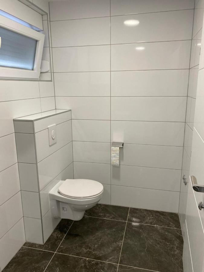 Apartmani Grgic On The Adress Branka Fucica 96 Malinska Exterior foto