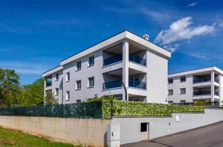 Apartmani Grgic On The Adress Branka Fucica 96 Malinska Exterior foto